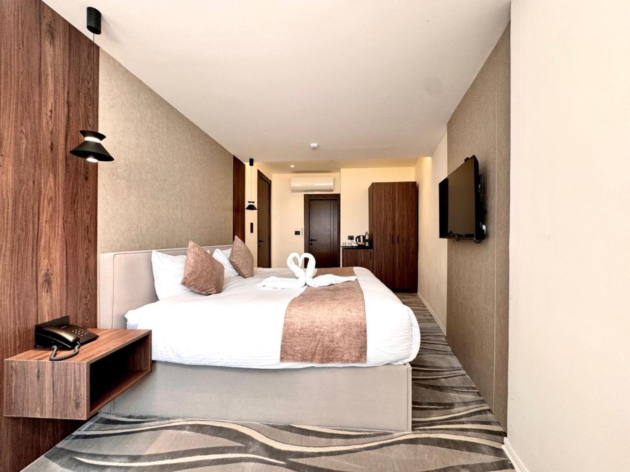 New Merryland Hotel Amman Bagian luar foto