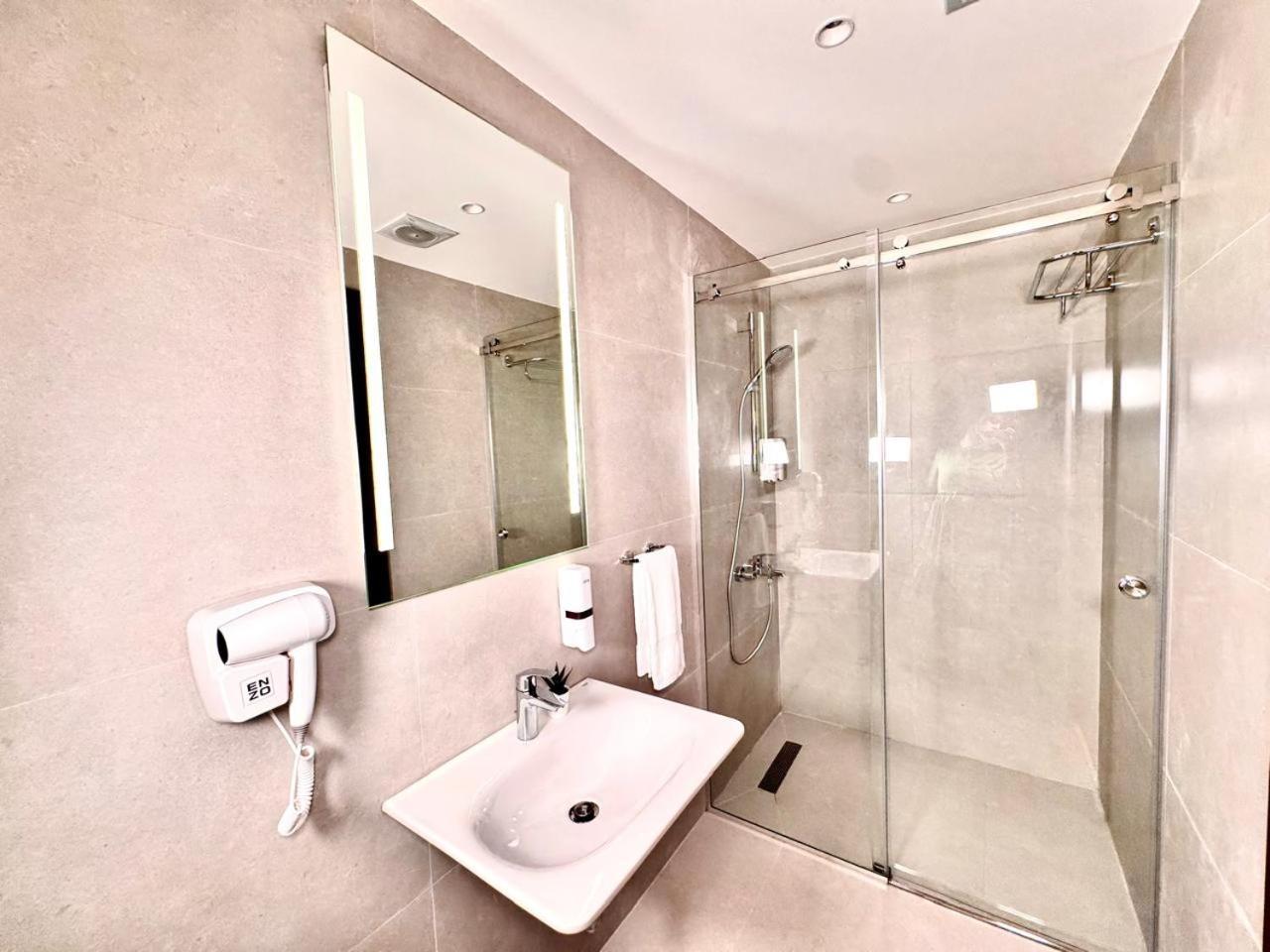 New Merryland Hotel Amman Bagian luar foto